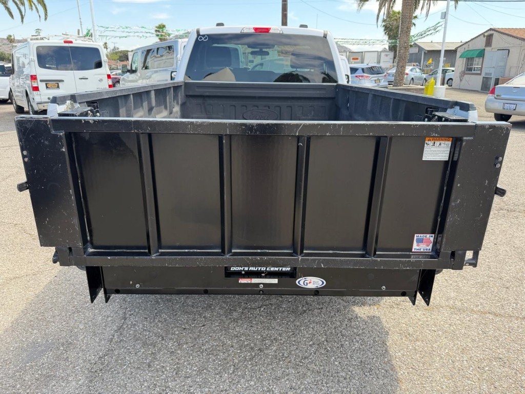 Ford F-150 Vehicle Full-screen Gallery Image 08