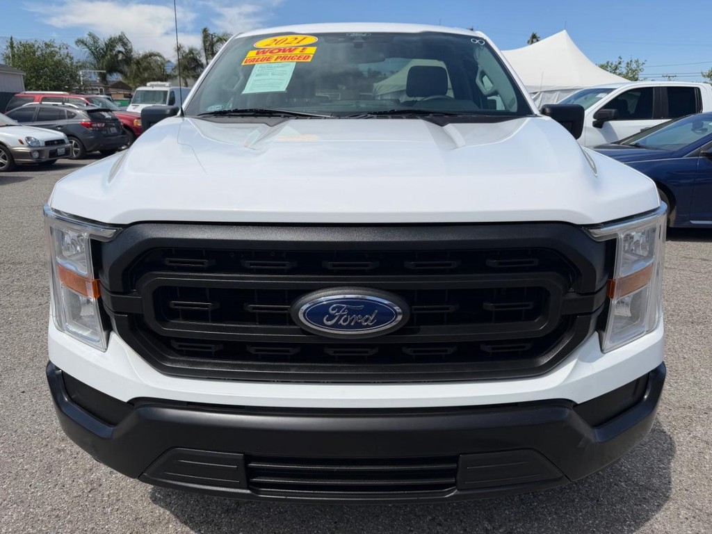 Ford F-150 Vehicle Full-screen Gallery Image 14