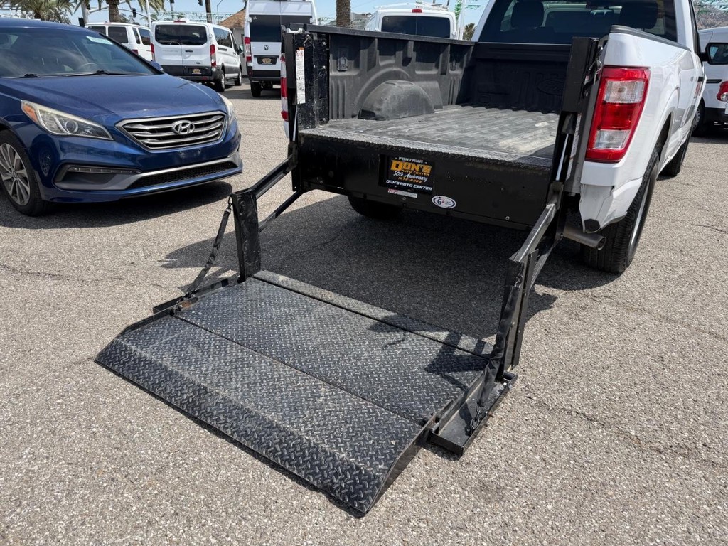 Ford F-150 Vehicle Full-screen Gallery Image 38