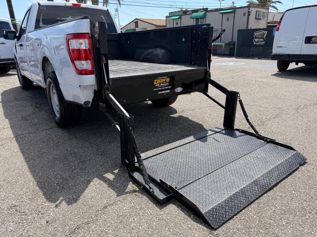 Ford F-150 Vehicle Full-screen Gallery Image 39