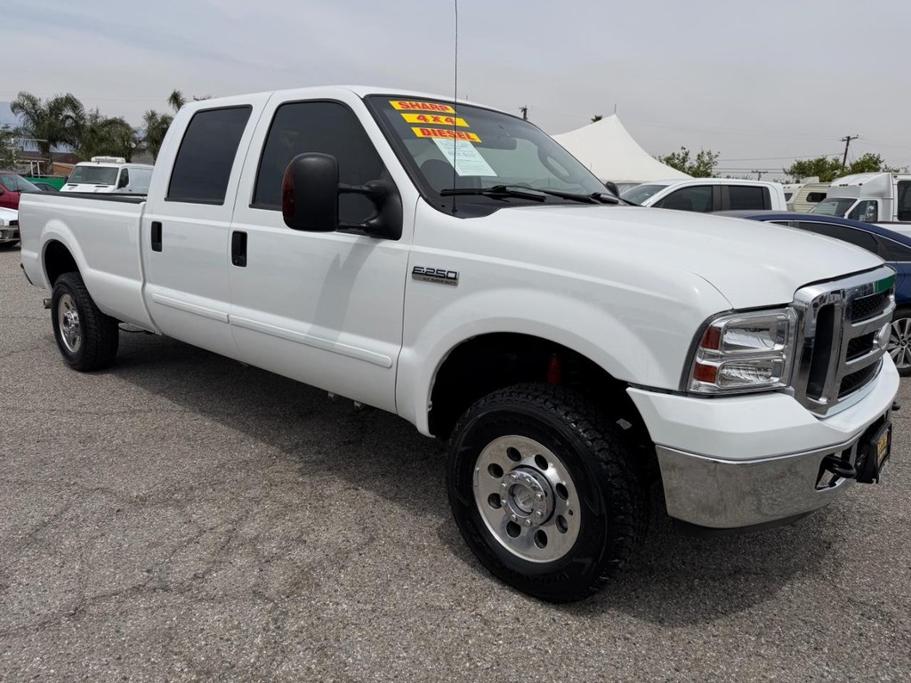 Ford F-250 Vehicle Full-screen Gallery Image 03
