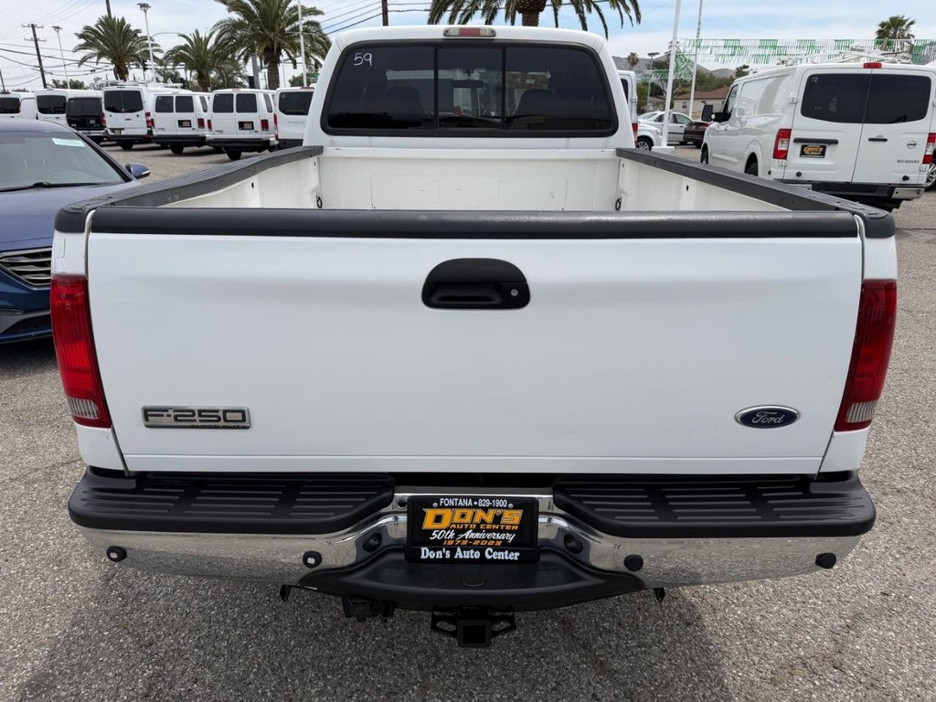 Ford F-250 Vehicle Full-screen Gallery Image 08