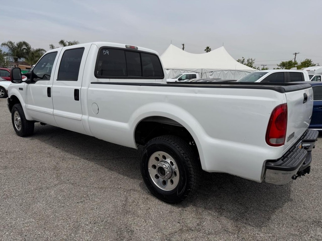 Ford F-250 Vehicle Full-screen Gallery Image 09