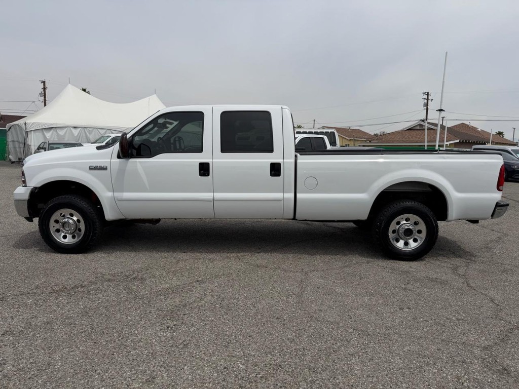Ford F-250 Vehicle Full-screen Gallery Image 11