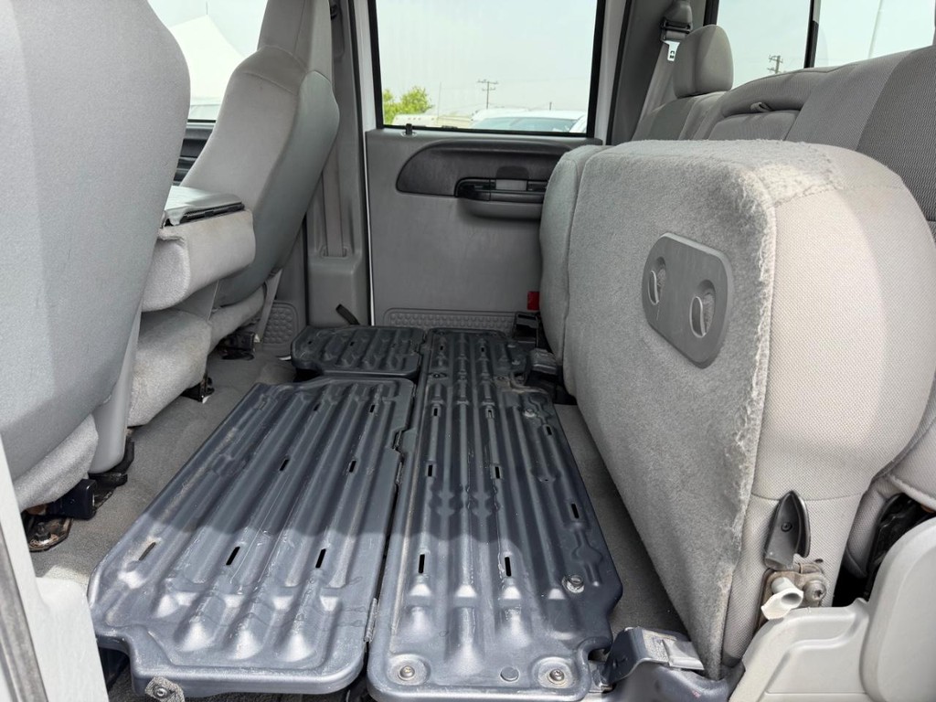 Ford F-250 Vehicle Full-screen Gallery Image 32