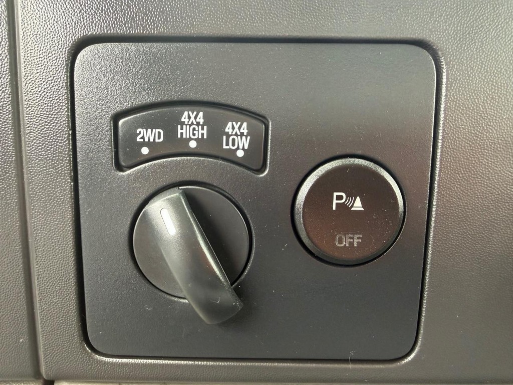 Ford F-250 Vehicle Full-screen Gallery Image 36