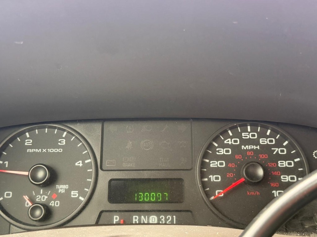 Ford F-250 Vehicle Full-screen Gallery Image 37