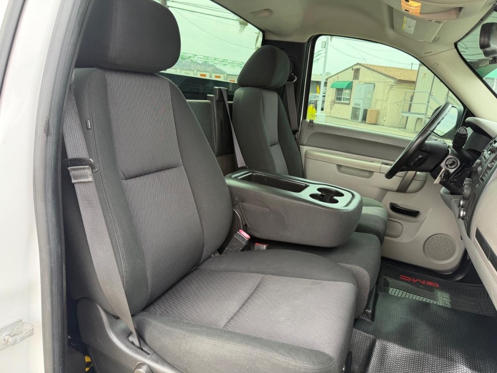 GMC Sierra 1500 Vehicle Full-screen Gallery Image 22