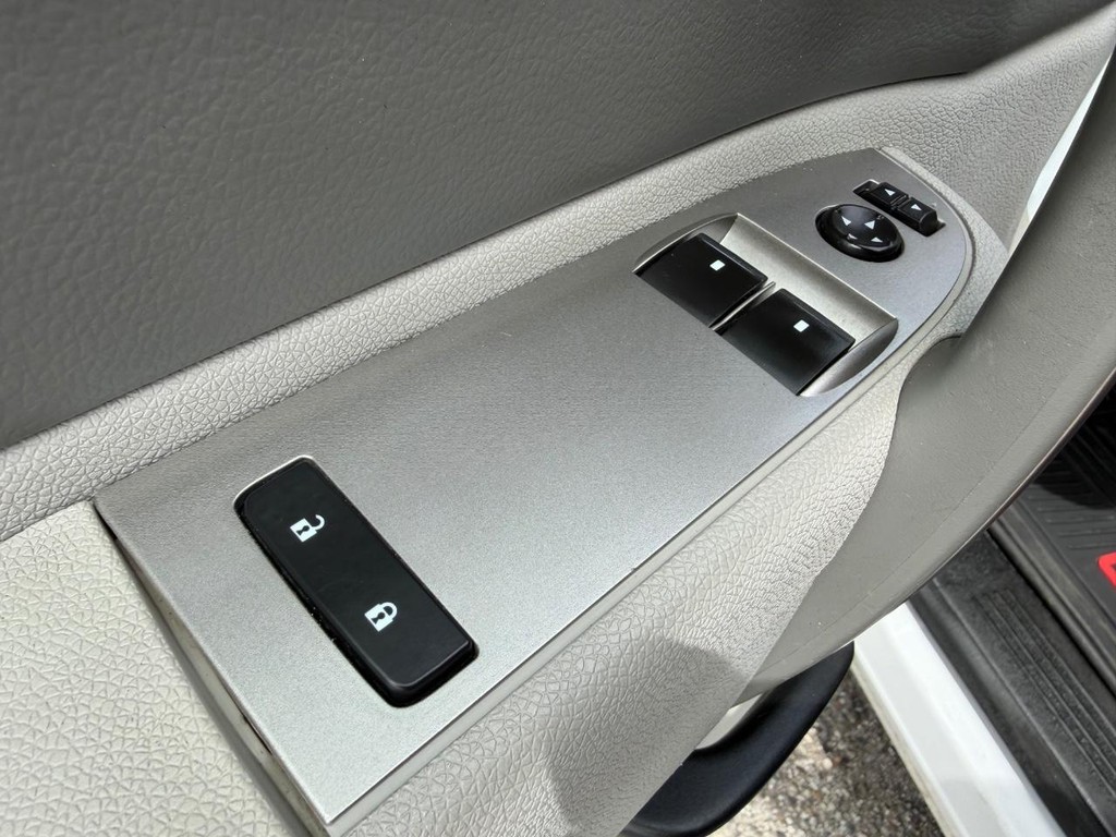 GMC Sierra 1500 Vehicle Full-screen Gallery Image 26