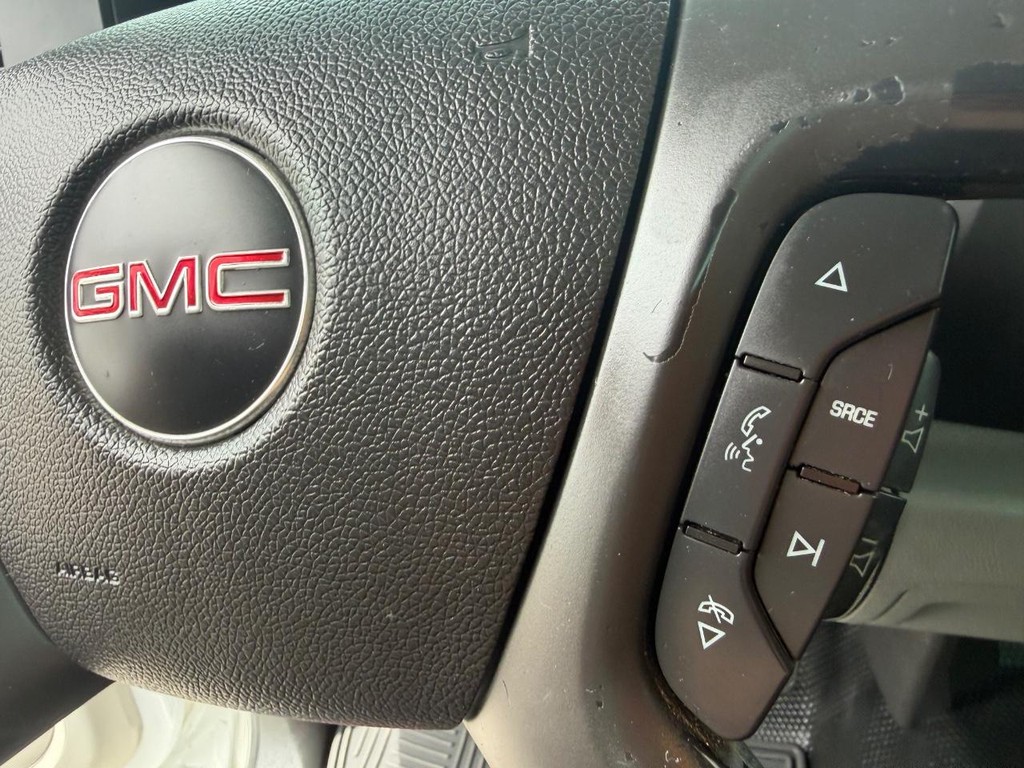 GMC Sierra 1500 Vehicle Full-screen Gallery Image 29