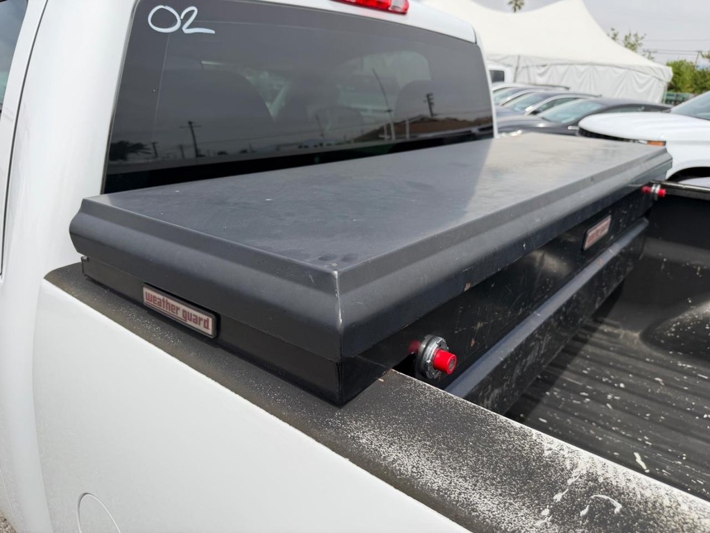 GMC Sierra 1500 Vehicle Full-screen Gallery Image 34