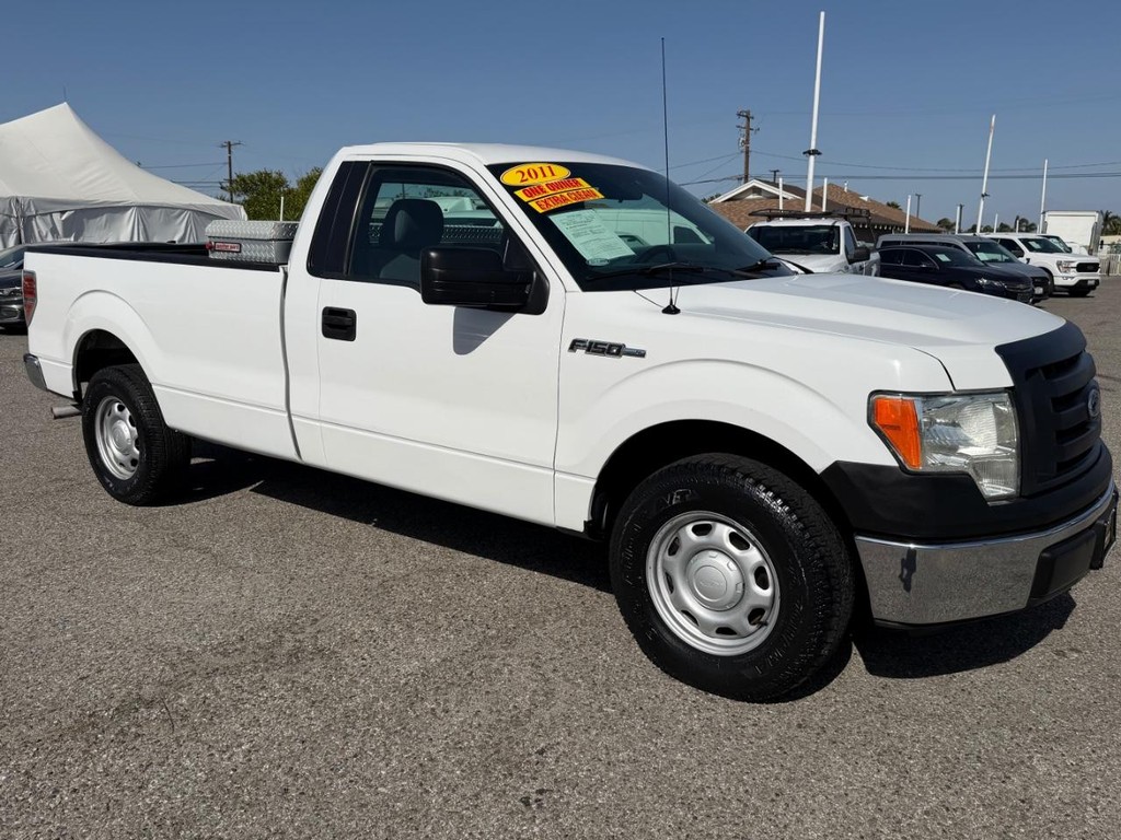 Ford F-150 Vehicle Full-screen Gallery Image 03