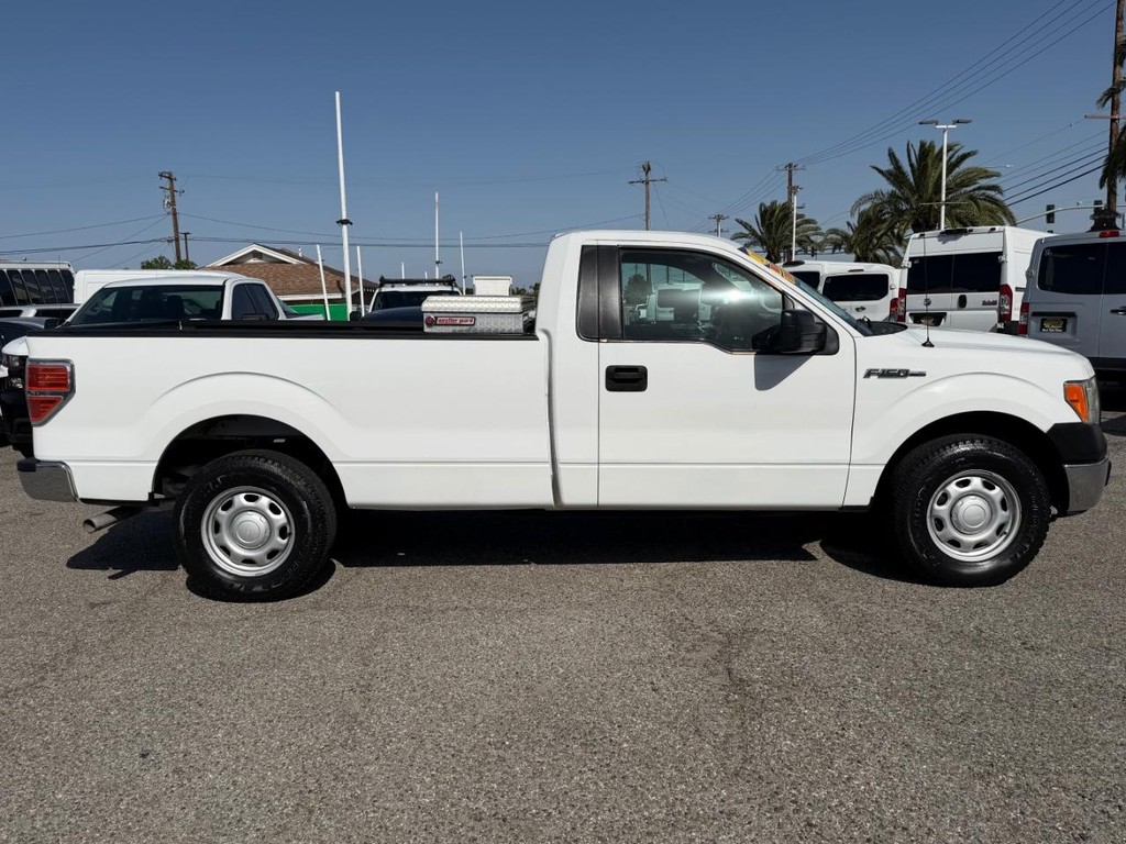 Ford F-150 Vehicle Full-screen Gallery Image 05