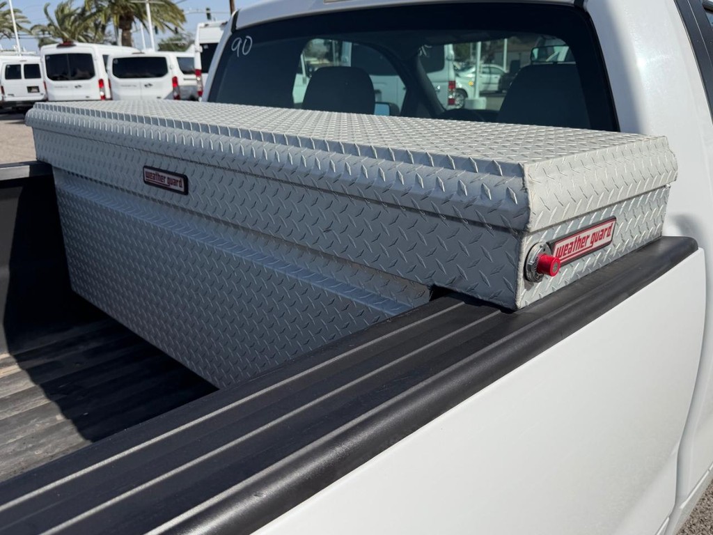 Ford F-150 Vehicle Full-screen Gallery Image 31