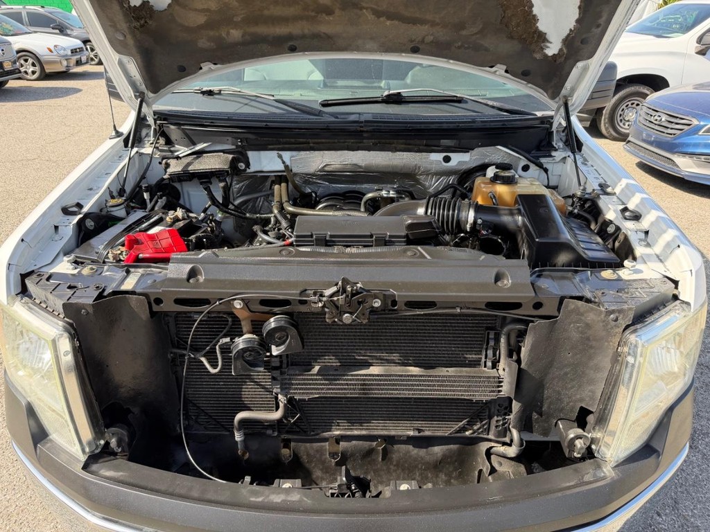 Ford F-150 Vehicle Full-screen Gallery Image 35