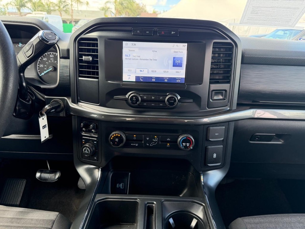 Ford F-150 Vehicle Full-screen Gallery Image 31