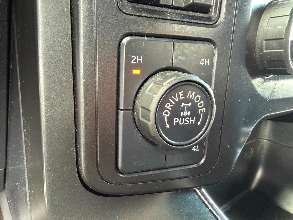 Ford F-150 Vehicle Full-screen Gallery Image 39