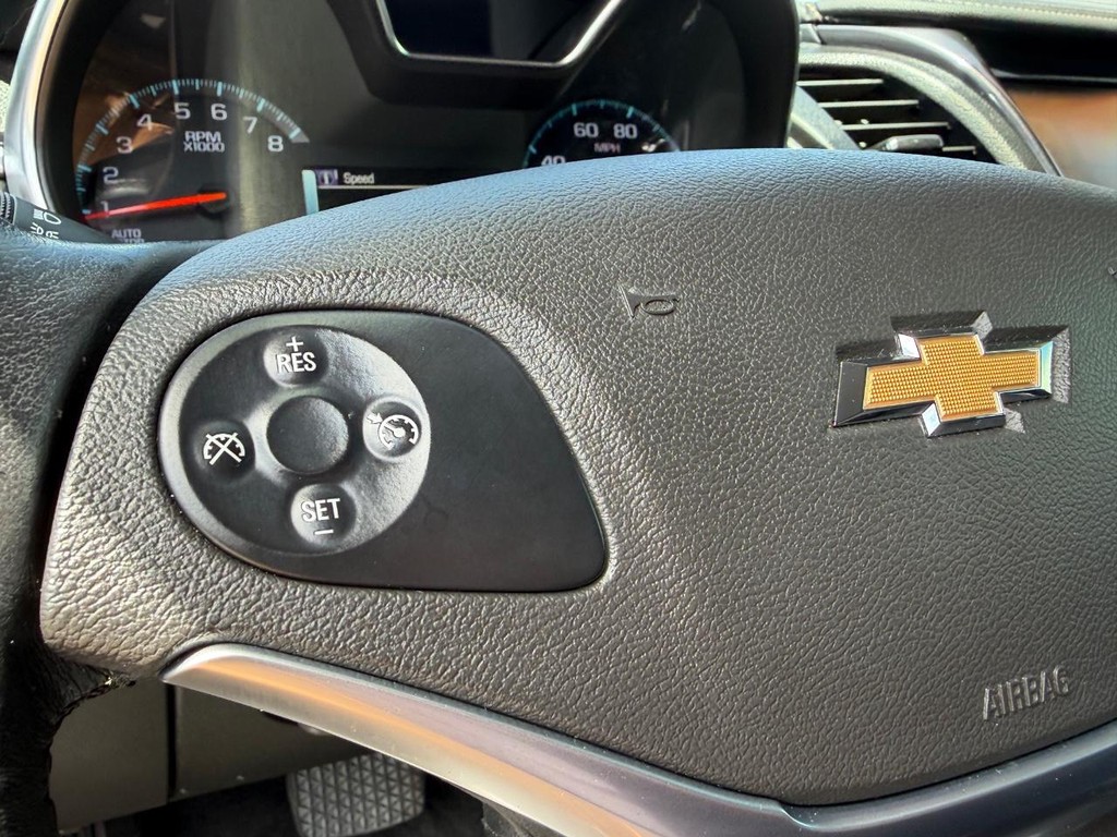 Chevrolet Impala Vehicle Full-screen Gallery Image 29