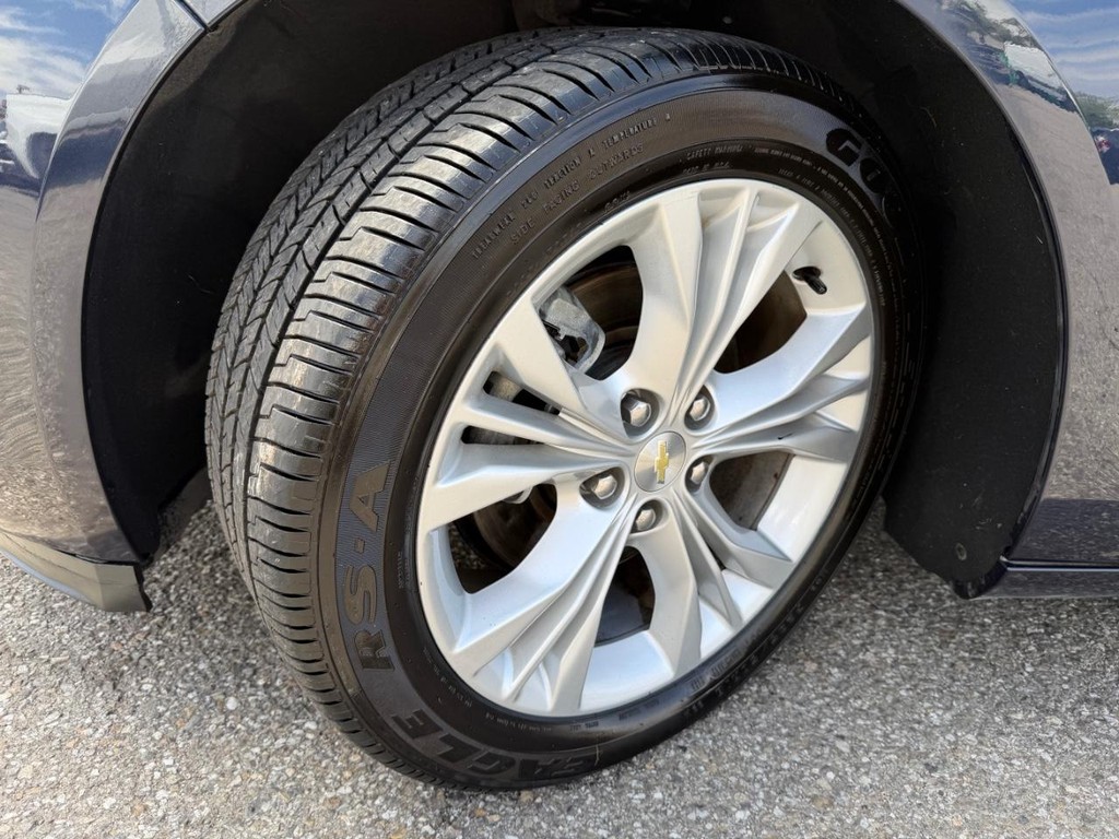 Chevrolet Impala Vehicle Full-screen Gallery Image 43