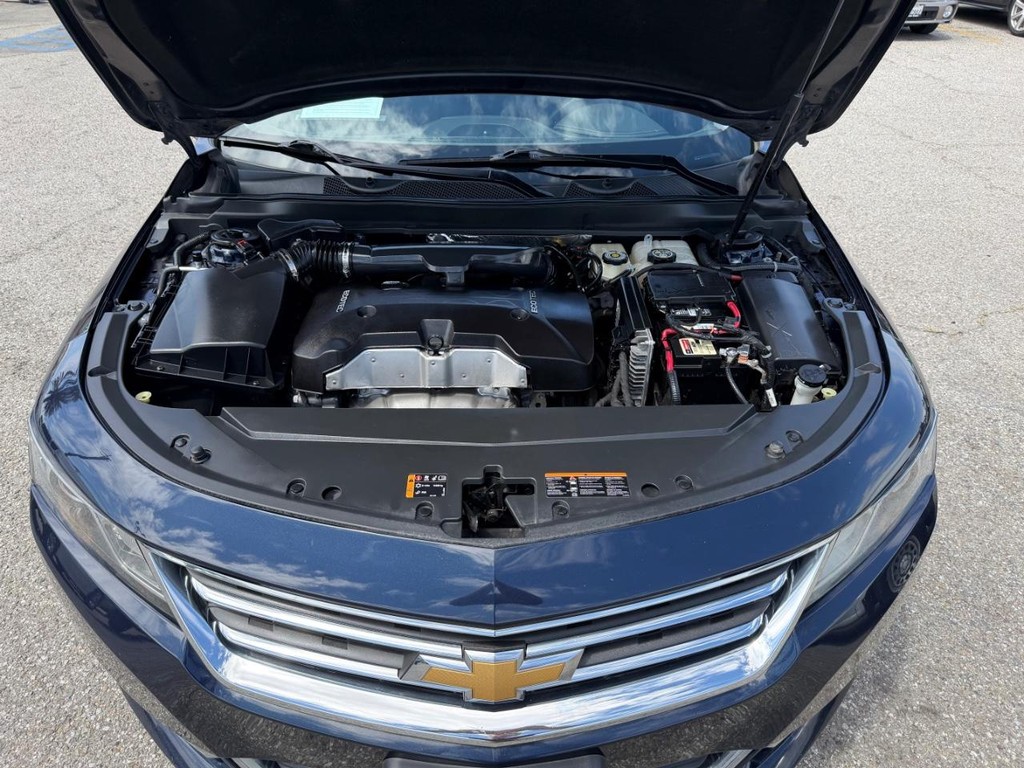 Chevrolet Impala Vehicle Full-screen Gallery Image 45