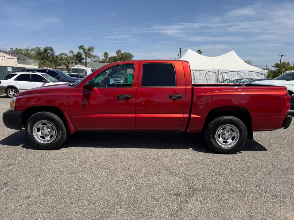 Dodge Dakota Vehicle Full-screen Gallery Image 16