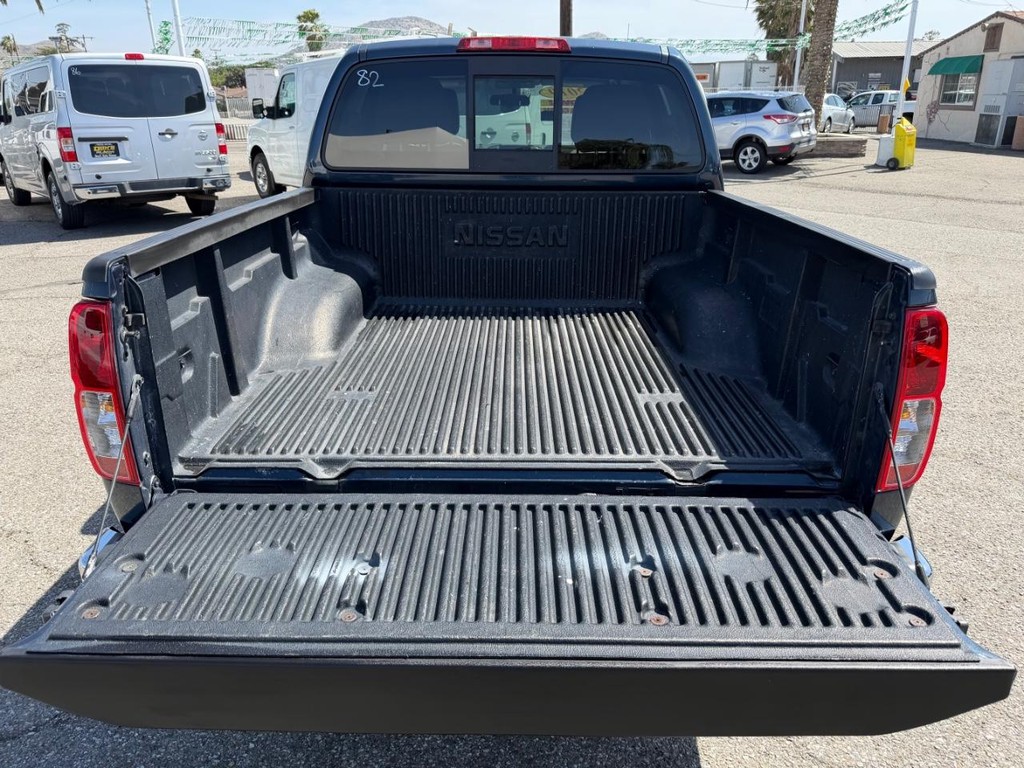 Nissan Frontier Vehicle Full-screen Gallery Image 39