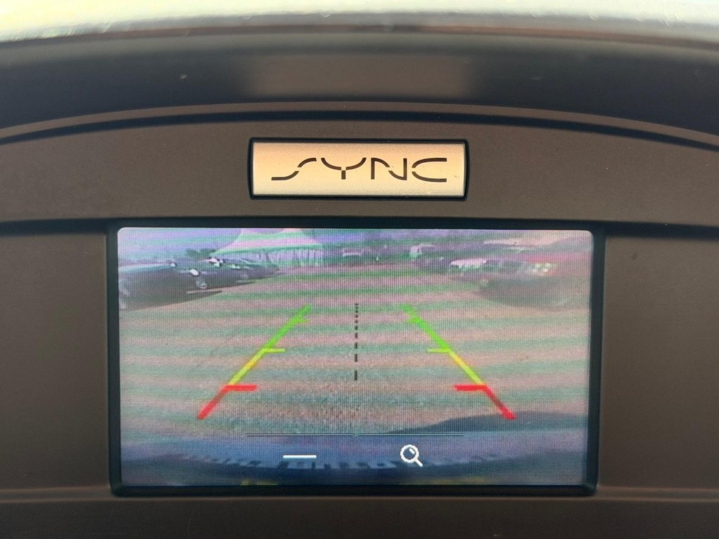 Ford Escape Vehicle Full-screen Gallery Image 37