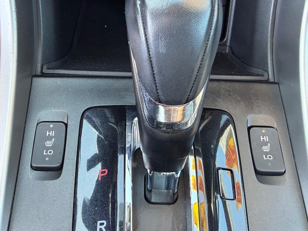 Honda Accord Vehicle Full-screen Gallery Image 36