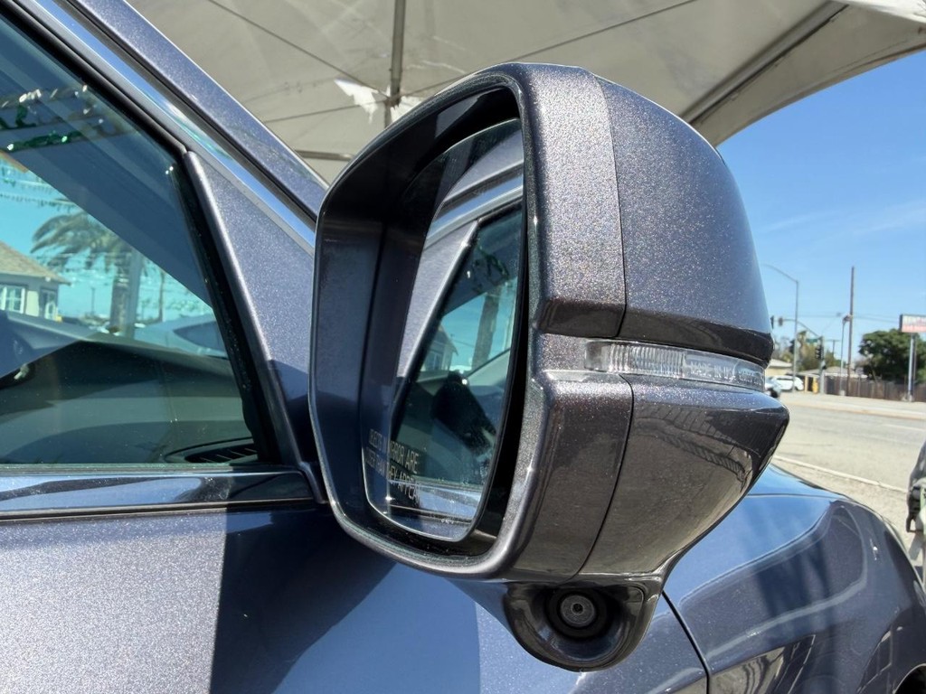 Honda Accord Vehicle Full-screen Gallery Image 44