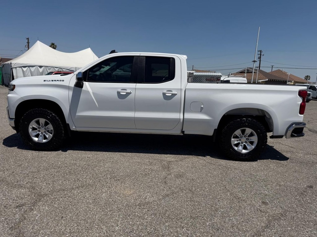 Chevrolet Silverado 1500 Vehicle Full-screen Gallery Image 11