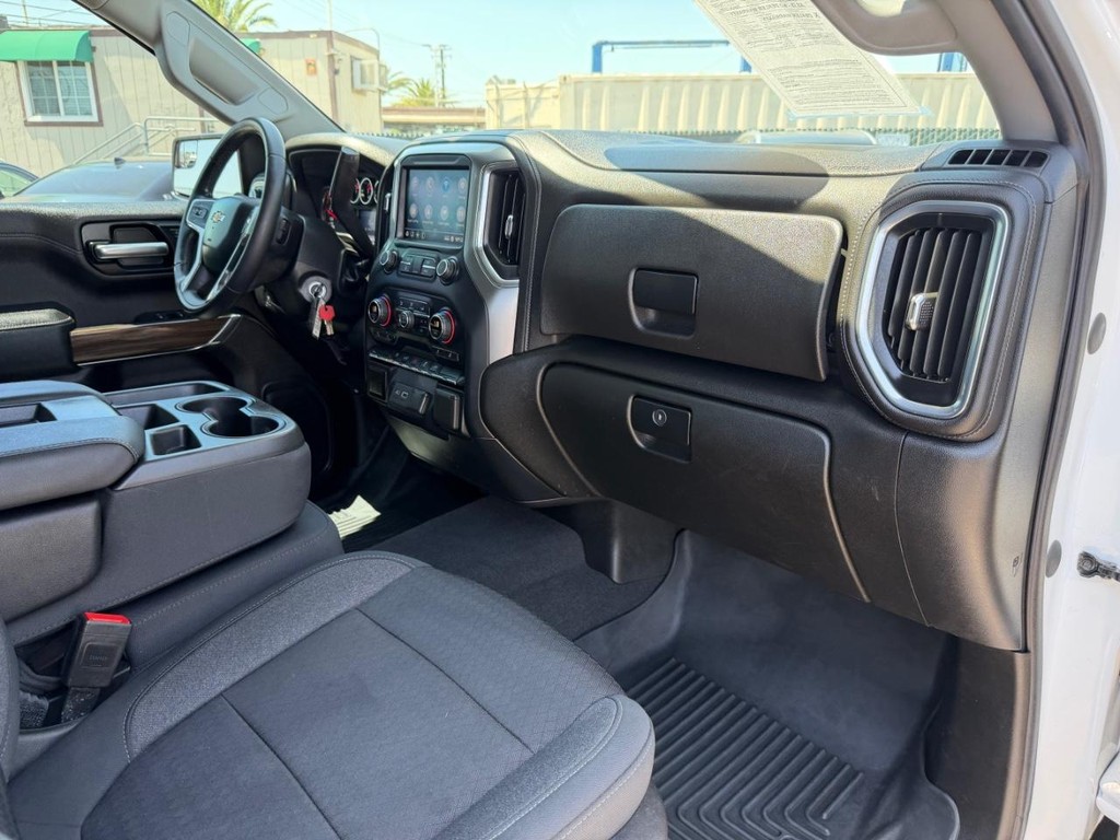 Chevrolet Silverado 1500 Vehicle Full-screen Gallery Image 20