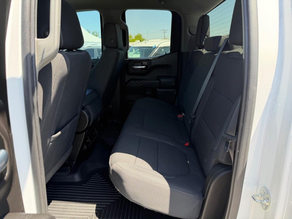 Chevrolet Silverado 1500 Vehicle Full-screen Gallery Image 39