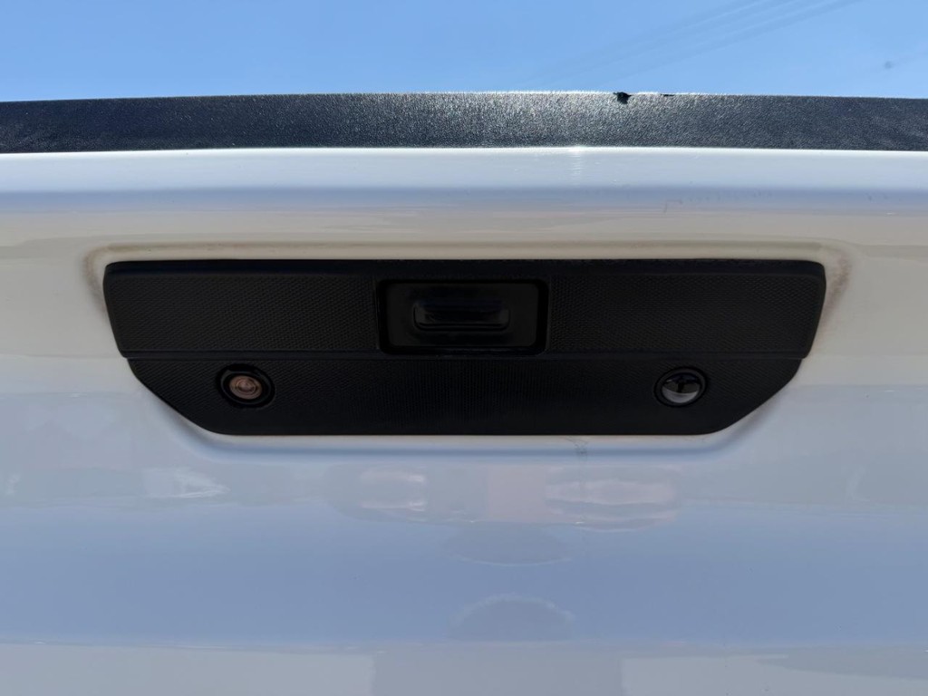 Chevrolet Silverado 1500 Vehicle Full-screen Gallery Image 50