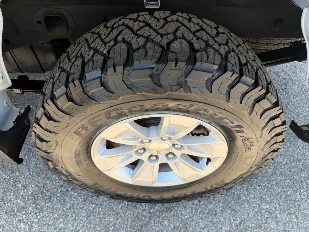 Chevrolet Silverado 1500 Vehicle Full-screen Gallery Image 52