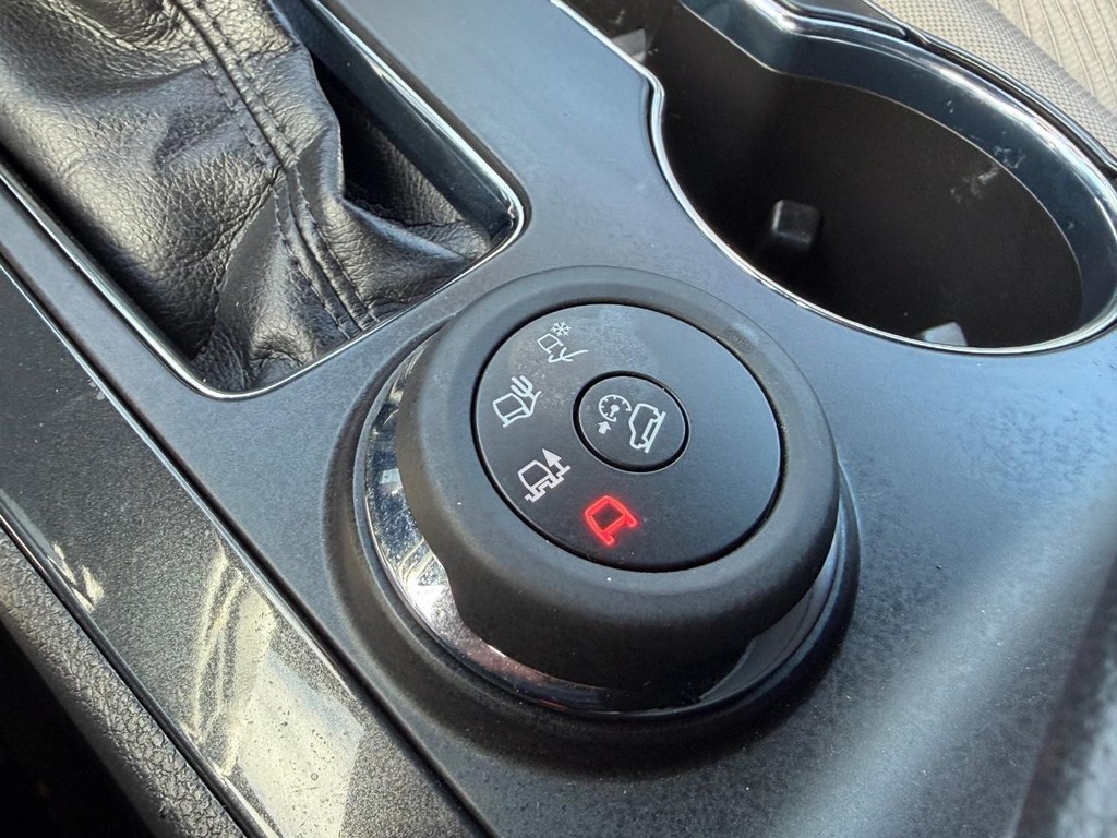 Ford Explorer Vehicle Full-screen Gallery Image 34