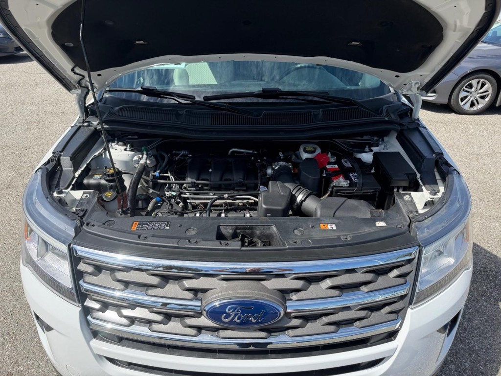 Ford Explorer Vehicle Full-screen Gallery Image 49