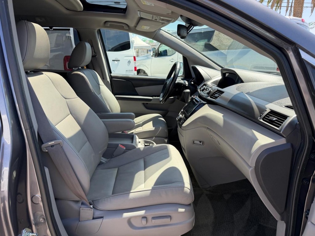 Honda Odyssey Vehicle Full-screen Gallery Image 22
