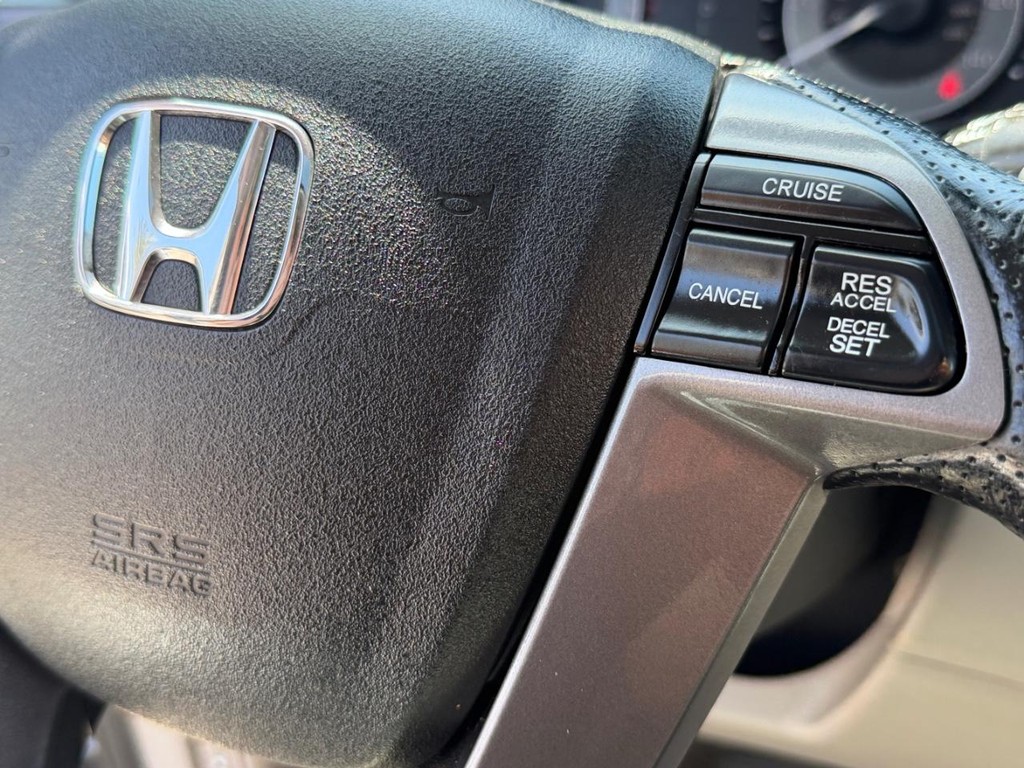 Honda Odyssey Vehicle Full-screen Gallery Image 30