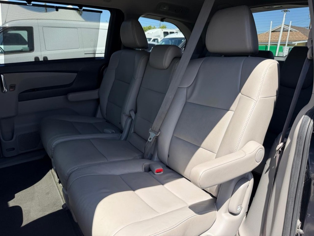 Honda Odyssey Vehicle Full-screen Gallery Image 43