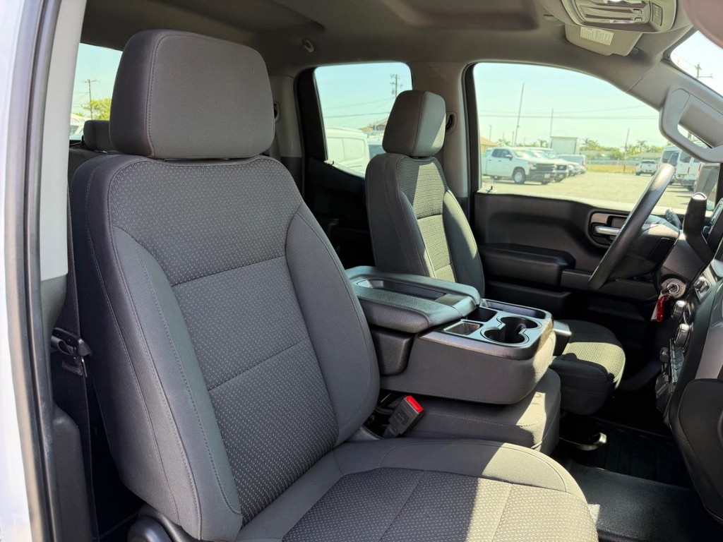 Chevrolet Silverado 1500 Vehicle Full-screen Gallery Image 22