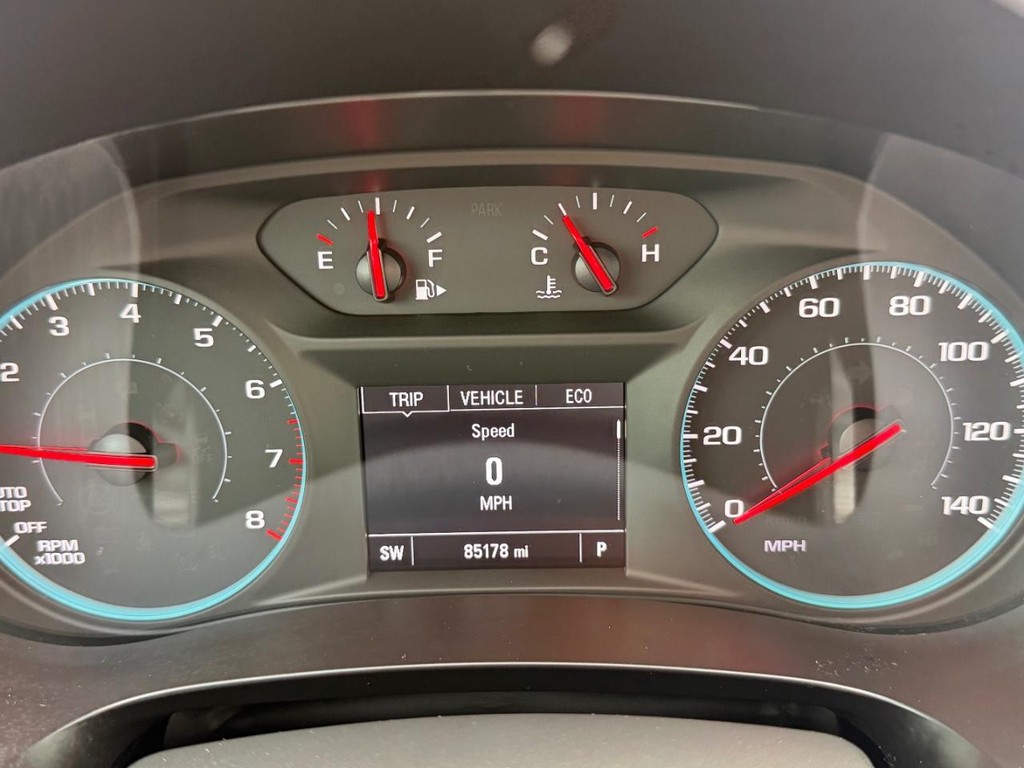 Chevrolet Malibu Vehicle Full-screen Gallery Image 30