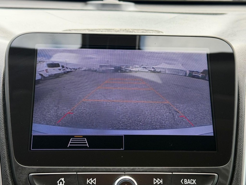 Chevrolet Malibu Vehicle Full-screen Gallery Image 40