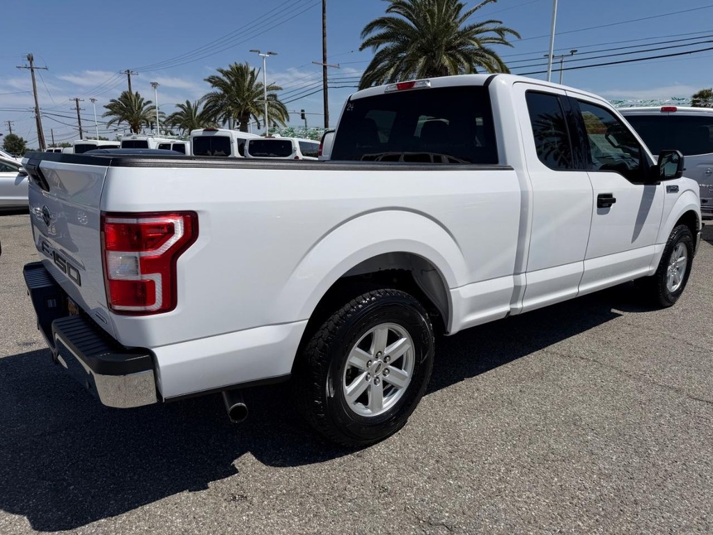 Ford F-150 Vehicle Full-screen Gallery Image 06