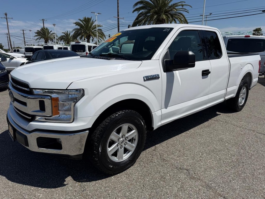 Ford F-150 Vehicle Full-screen Gallery Image 12
