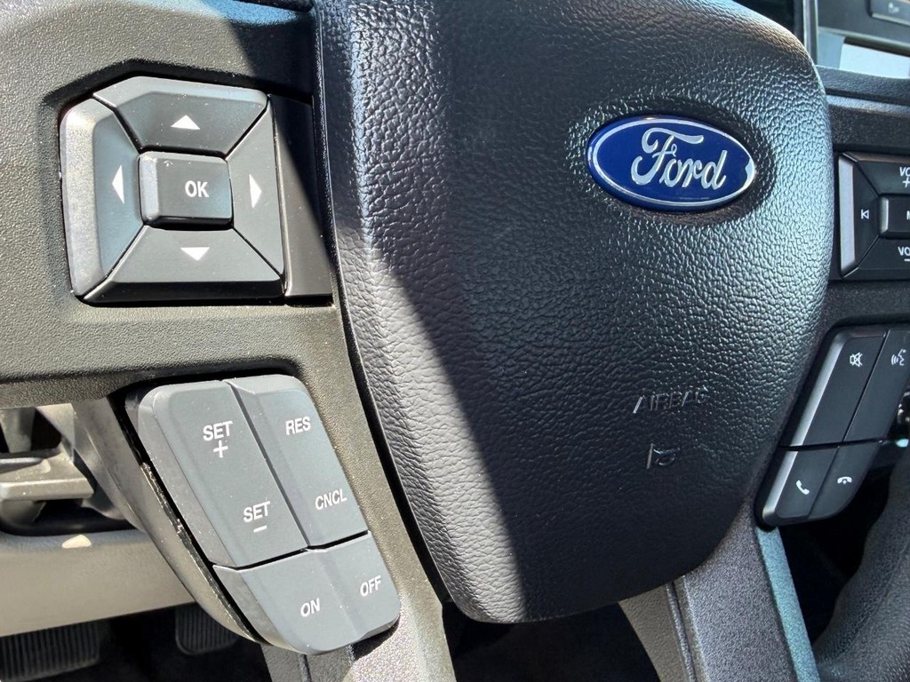 Ford F-150 Vehicle Full-screen Gallery Image 34