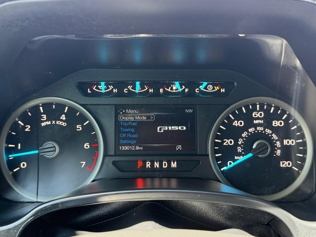 Ford F-150 Vehicle Full-screen Gallery Image 36