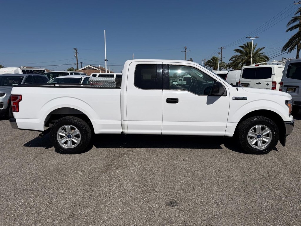 Ford F-150 Vehicle Full-screen Gallery Image 05