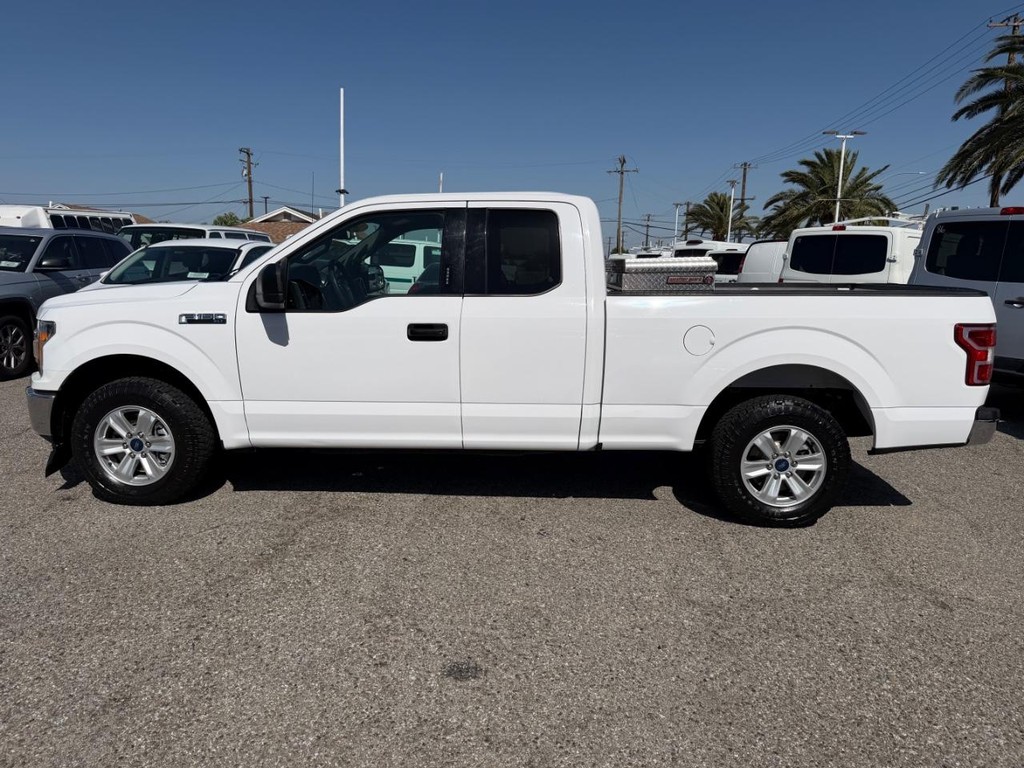 Ford F-150 Vehicle Full-screen Gallery Image 11