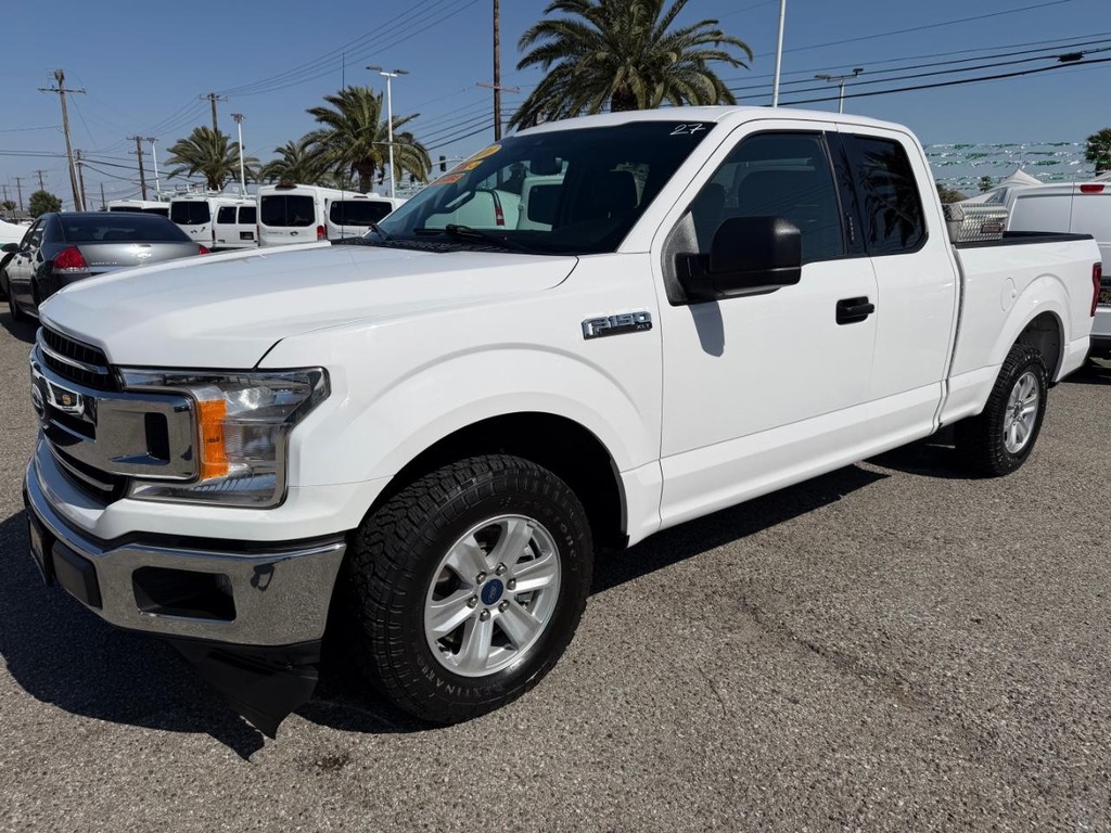 Ford F-150 Vehicle Full-screen Gallery Image 12