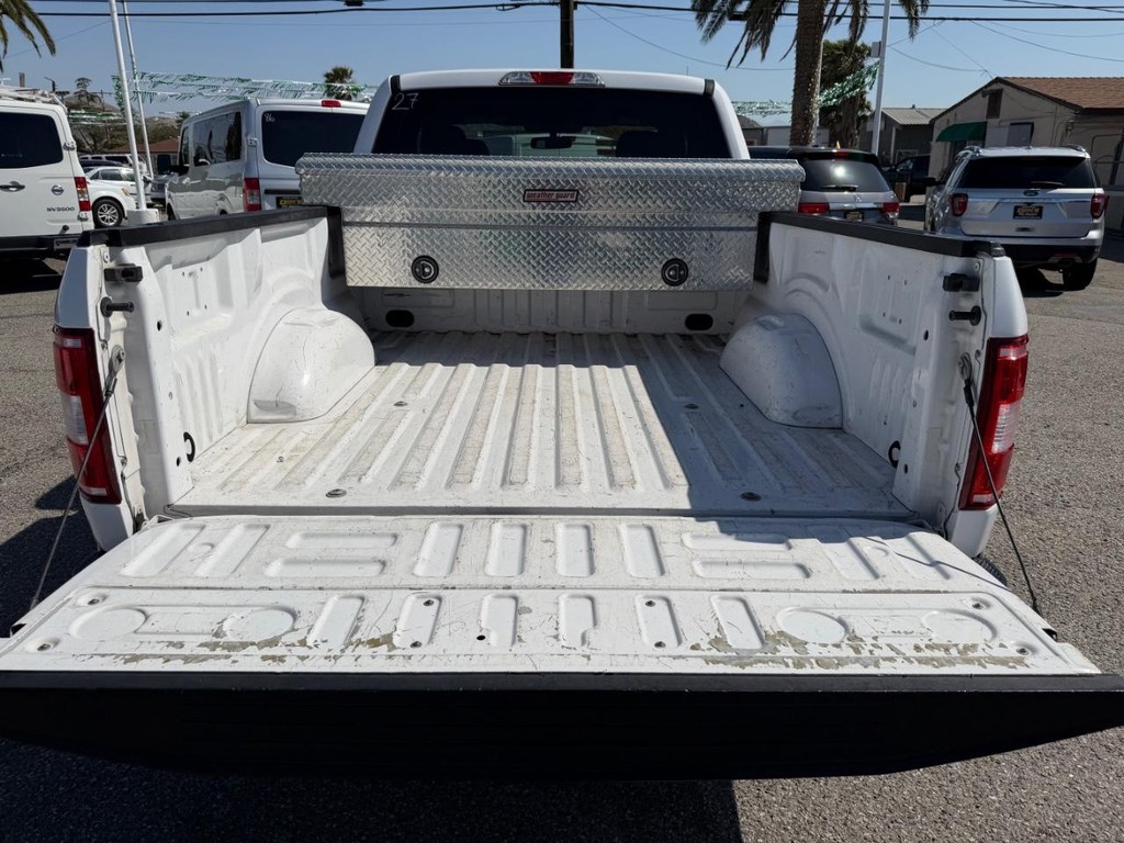 Ford F-150 Vehicle Full-screen Gallery Image 44